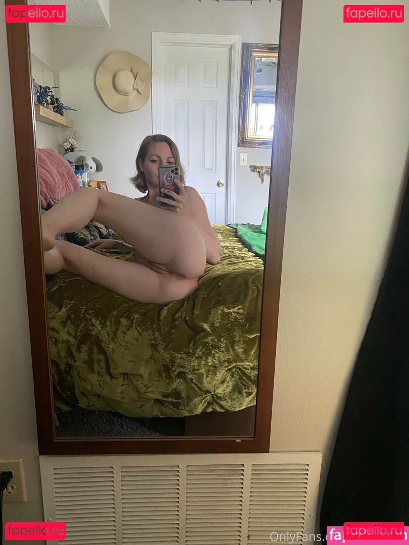 lowpolygf Onlyfans Photo Gallery 