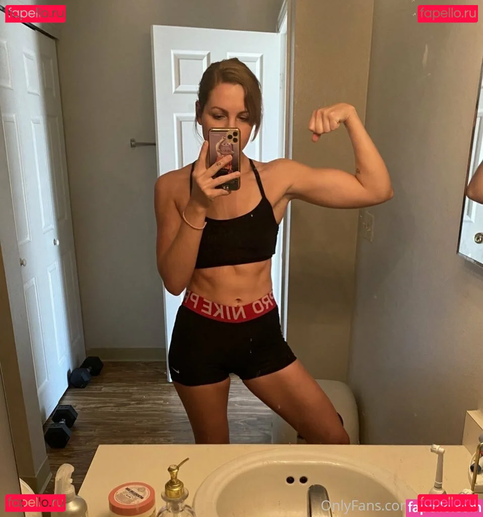 lowpolygf Onlyfans Photo Gallery 