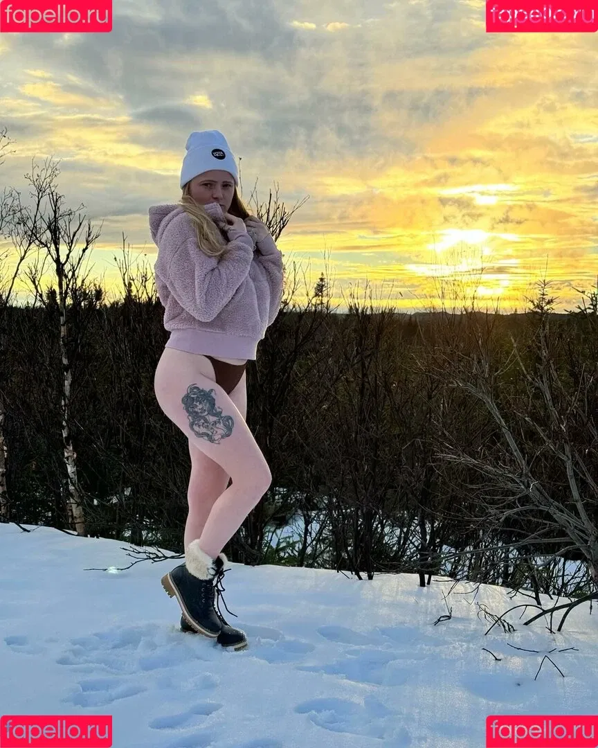 SpicyBlondie.XO Onlyfans Photo Gallery 