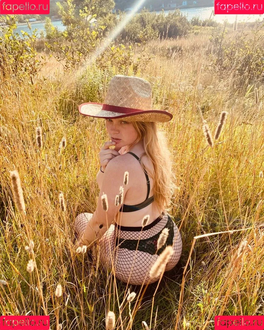 SpicyBlondie.XO Onlyfans Photo Gallery 