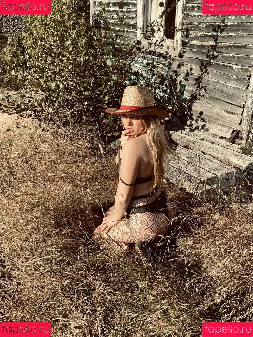 SpicyBlondie.XO Onlyfans Photo Gallery 