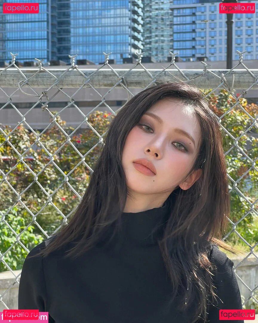 katarinabluu Onlyfans Photo Gallery 