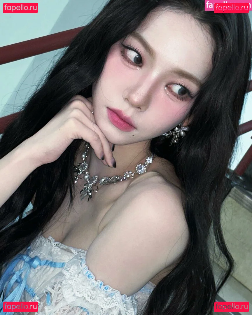 katarinabluu Onlyfans Photo Gallery 