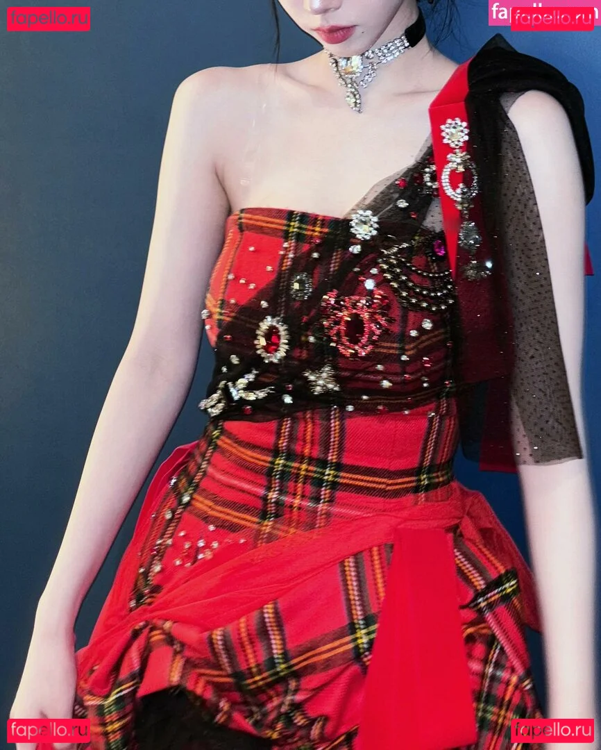 katarinabluu Onlyfans Photo Gallery 