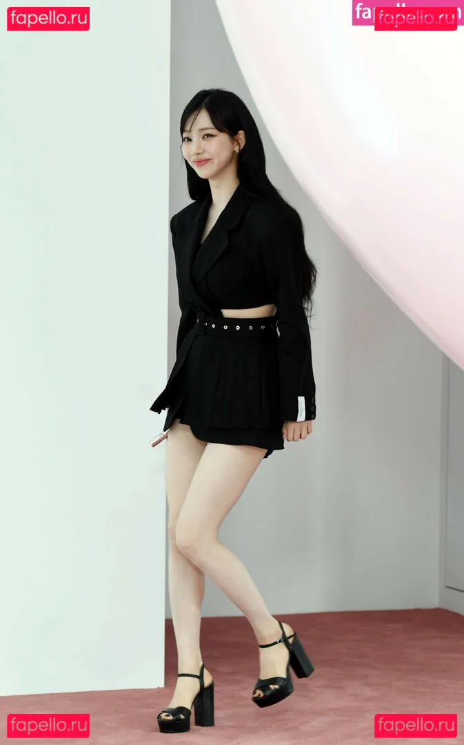 katarinabluu Onlyfans Photo Gallery 