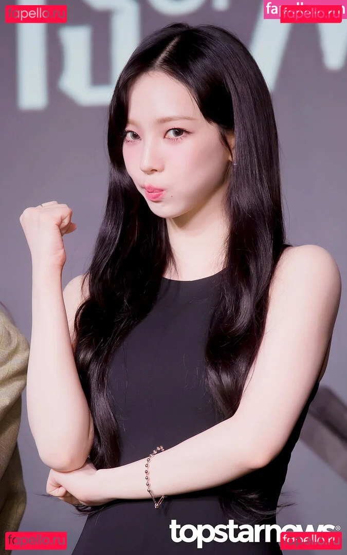 katarinabluu Onlyfans Photo Gallery 