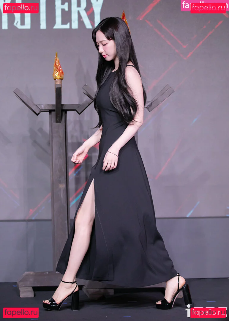 katarinabluu Onlyfans Photo Gallery 