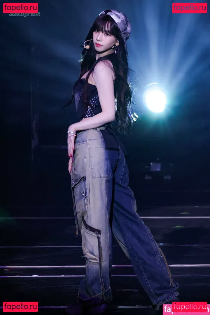 katarinabluu Onlyfans Photo Gallery 