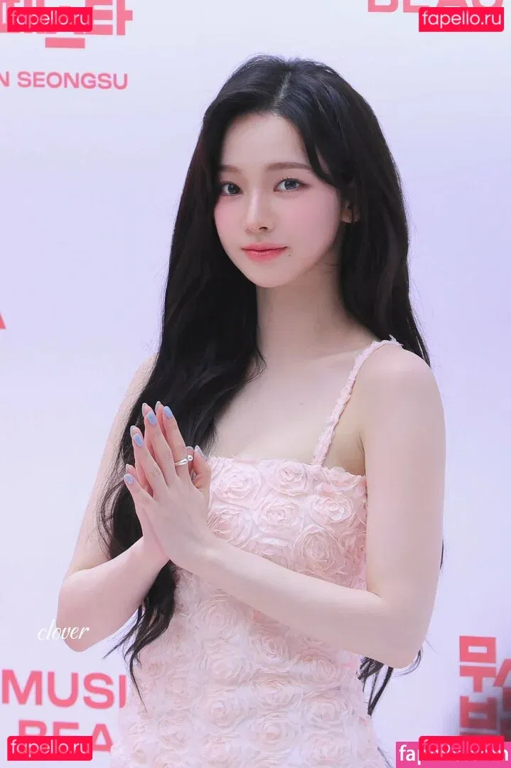 katarinabluu Onlyfans Photo Gallery 