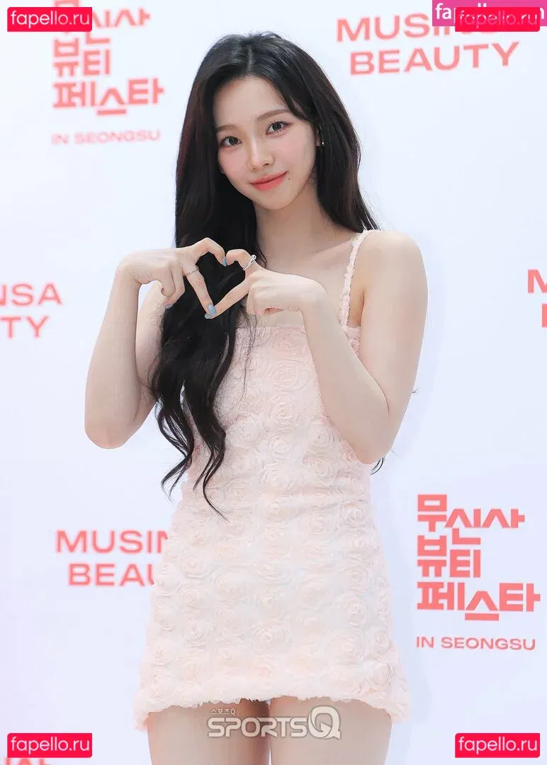 katarinabluu Onlyfans Photo Gallery 