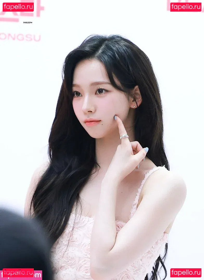 katarinabluu Onlyfans Photo Gallery 