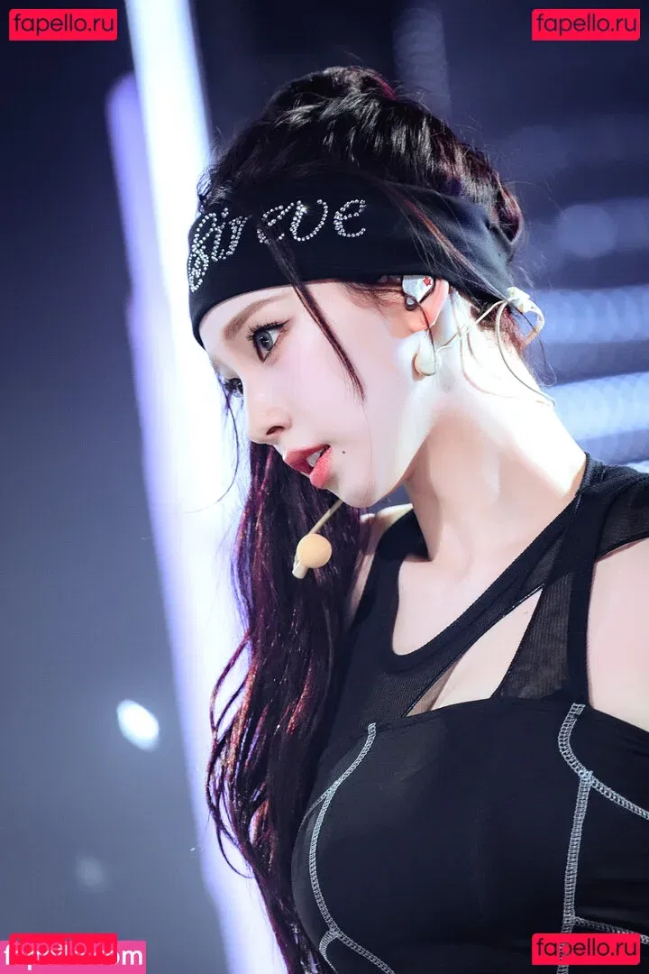 katarinabluu Onlyfans Photo Gallery 