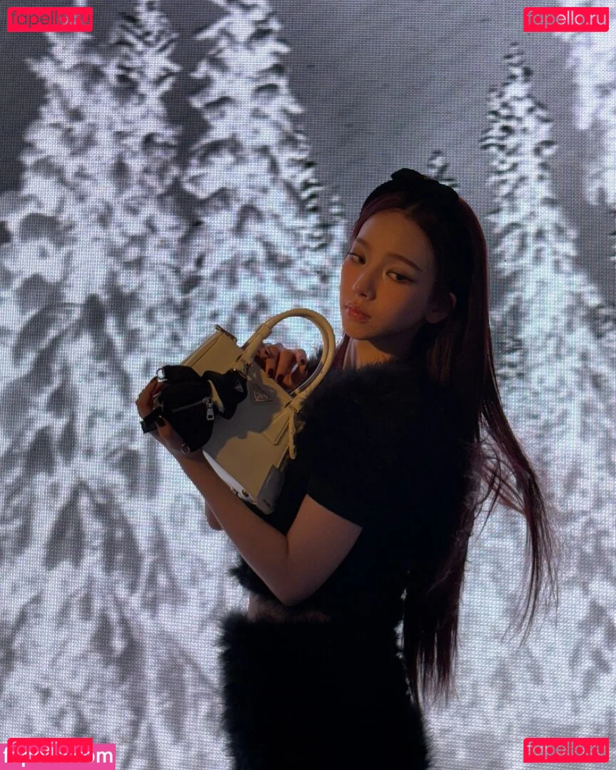 katarinabluu Onlyfans Photo Gallery 