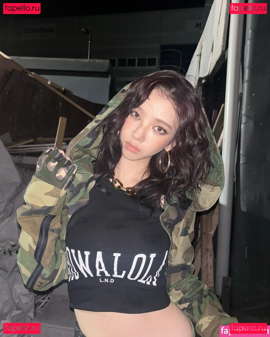 katarinabluu Onlyfans Photo Gallery 