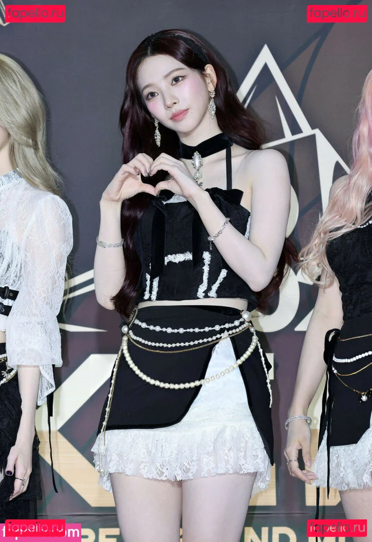 katarinabluu Onlyfans Photo Gallery 