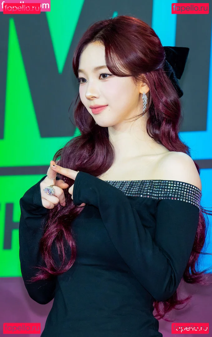 katarinabluu Onlyfans Photo Gallery 