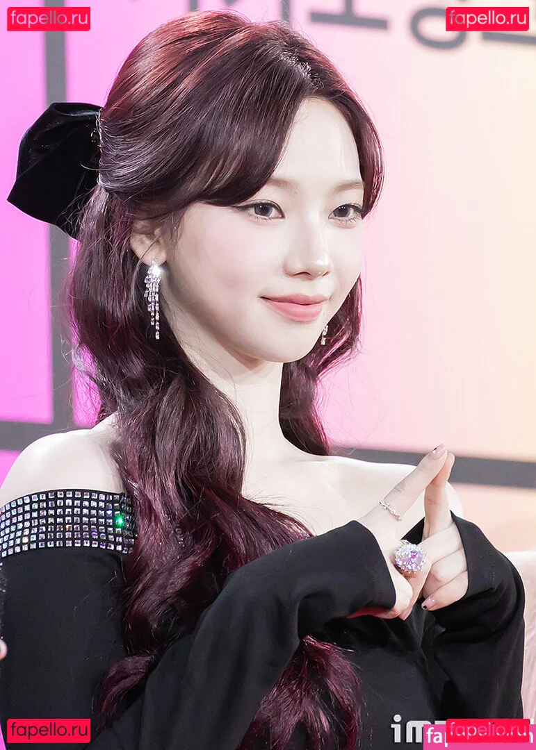 katarinabluu Onlyfans Photo Gallery 