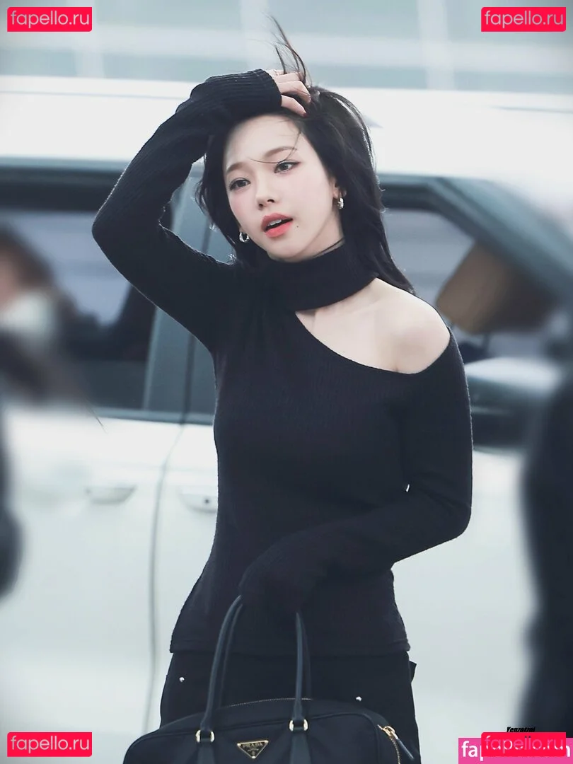 katarinabluu Onlyfans Photo Gallery 