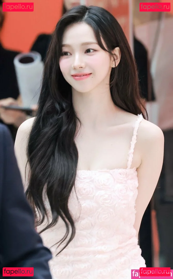 katarinabluu Onlyfans Photo Gallery 