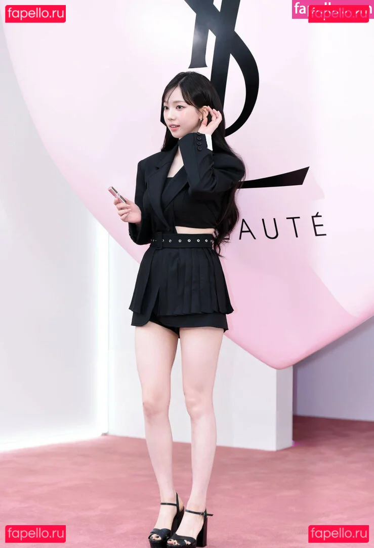 katarinabluu Onlyfans Photo Gallery 