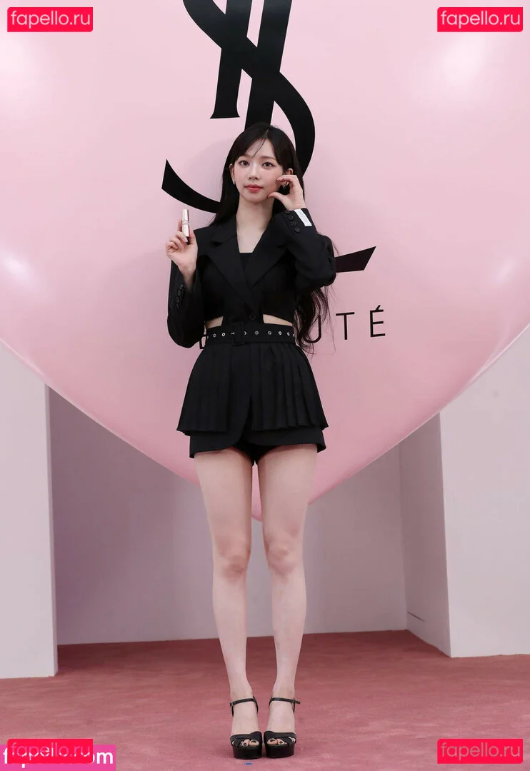 katarinabluu Onlyfans Photo Gallery 