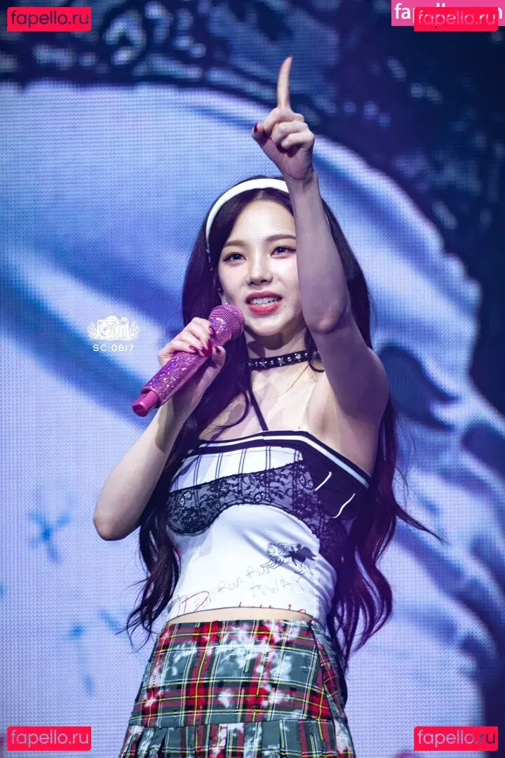 katarinabluu Onlyfans Photo Gallery 