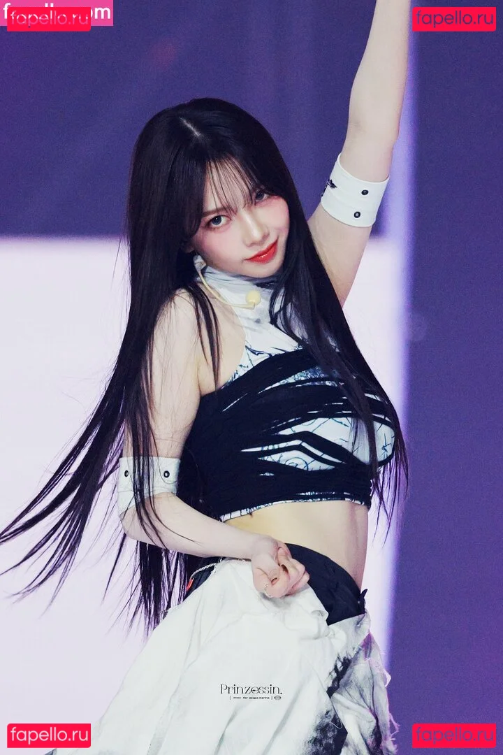 katarinabluu Onlyfans Photo Gallery 