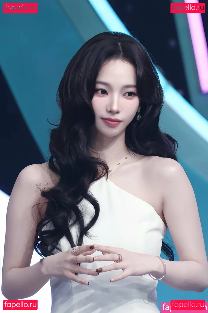 katarinabluu Onlyfans Photo Gallery 