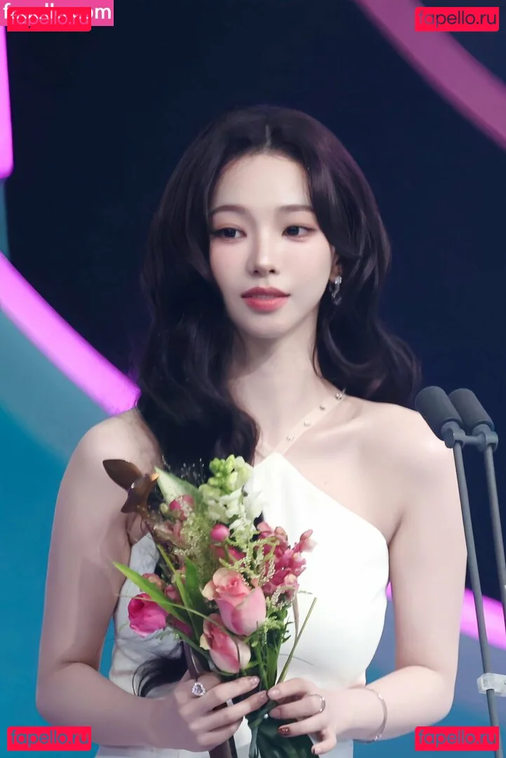 katarinabluu Onlyfans Photo Gallery 