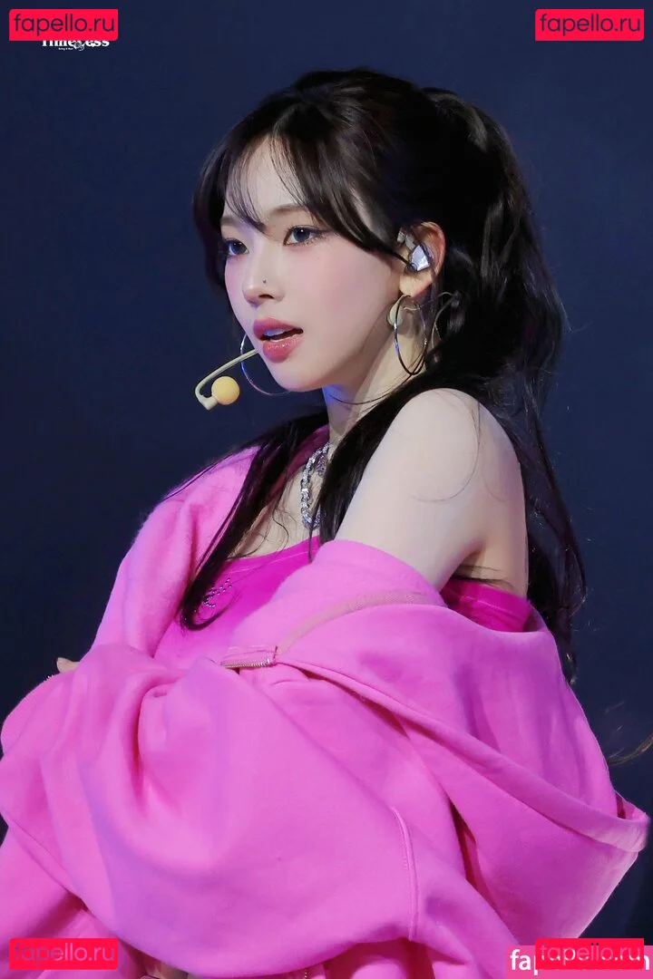 katarinabluu Onlyfans Photo Gallery 