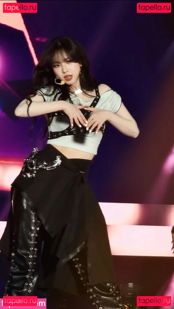 katarinabluu Onlyfans Photo Gallery 