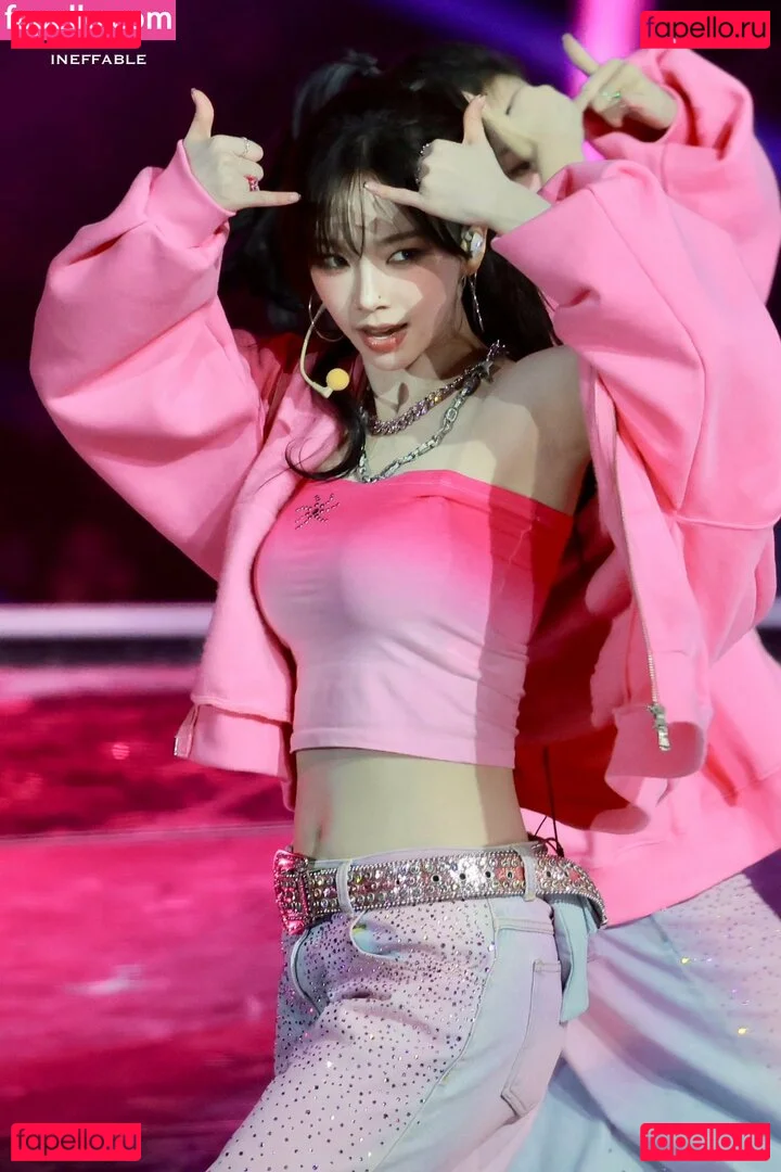 katarinabluu Onlyfans Photo Gallery 