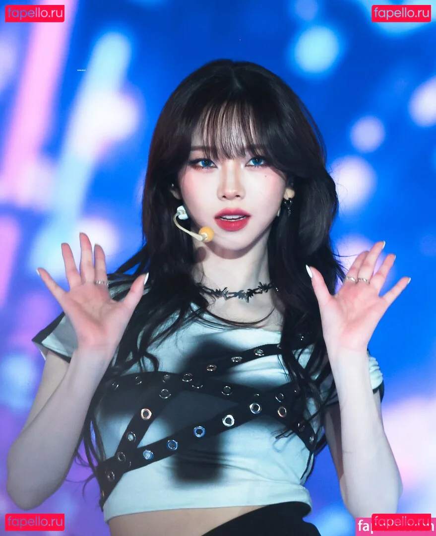 katarinabluu Onlyfans Photo Gallery 