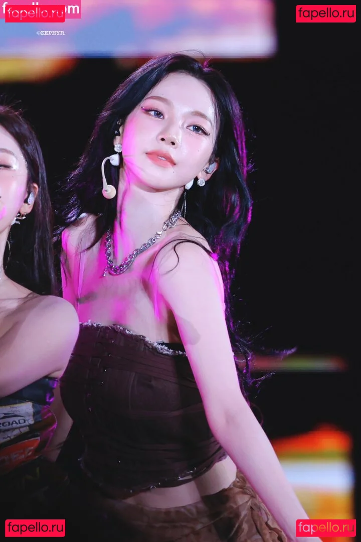 katarinabluu Onlyfans Photo Gallery 