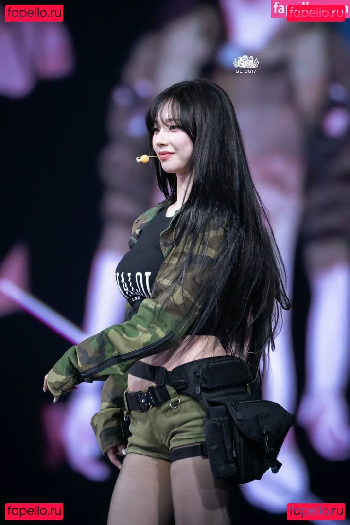 katarinabluu Onlyfans Photo Gallery 