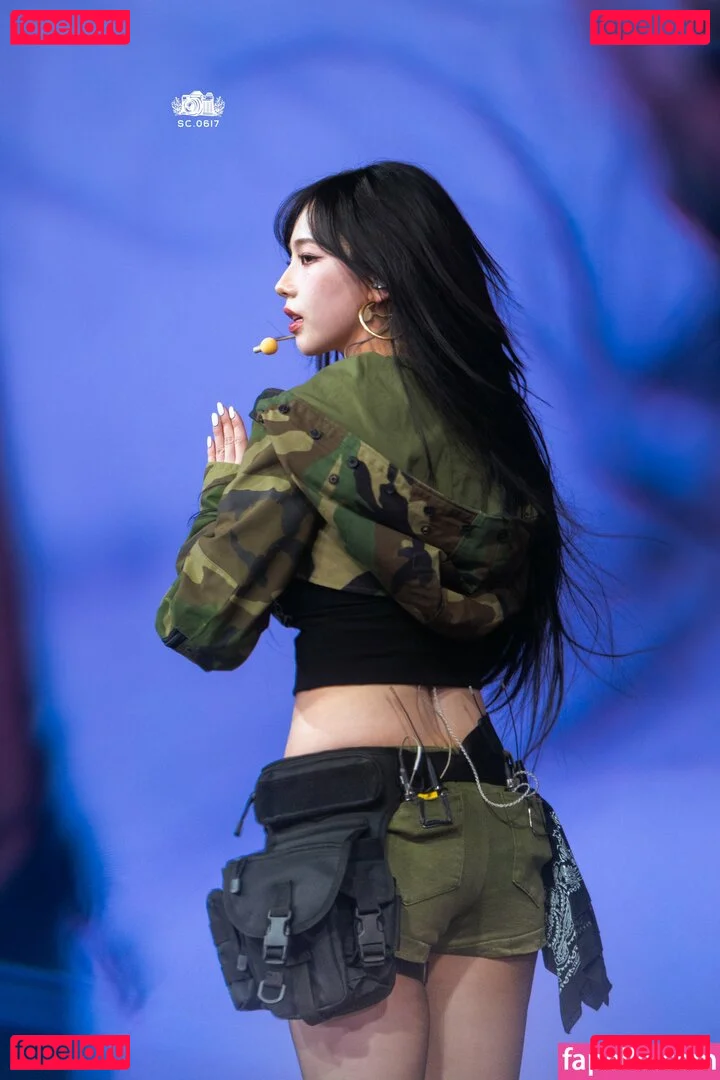 katarinabluu Onlyfans Photo Gallery 