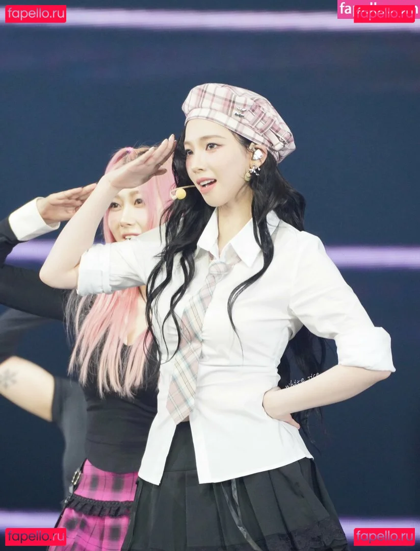 katarinabluu Onlyfans Photo Gallery 