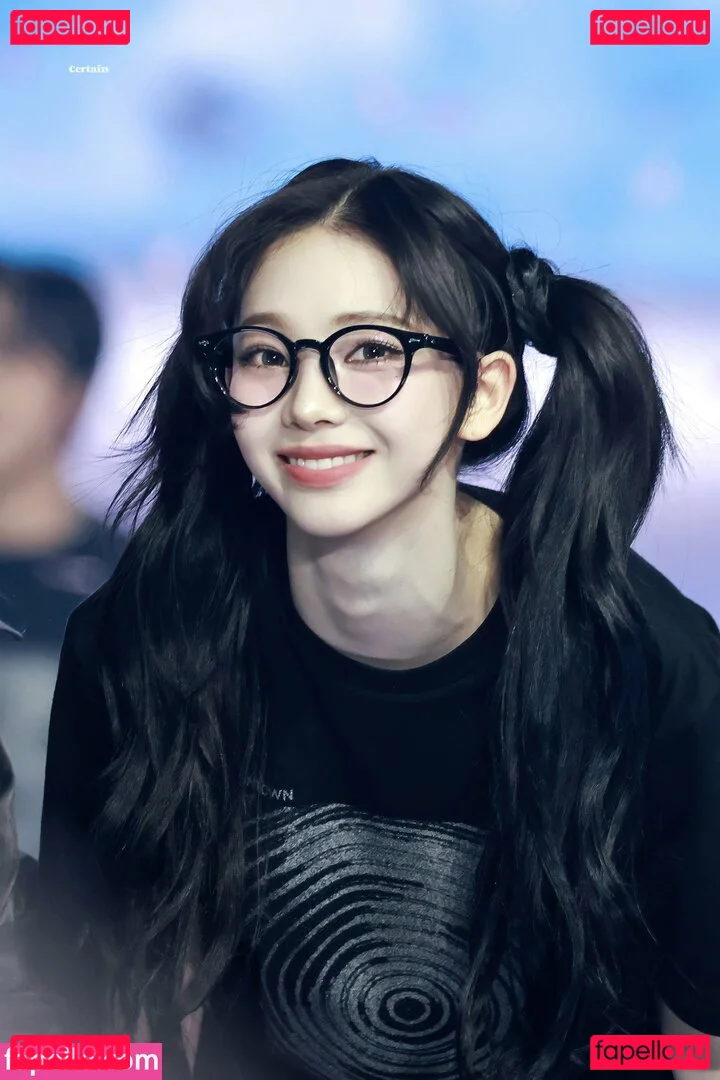 katarinabluu Onlyfans Photo Gallery 