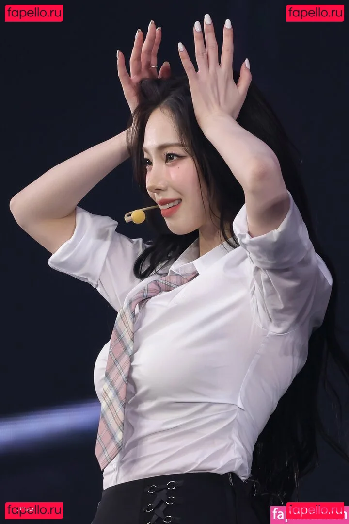 katarinabluu Onlyfans Photo Gallery 