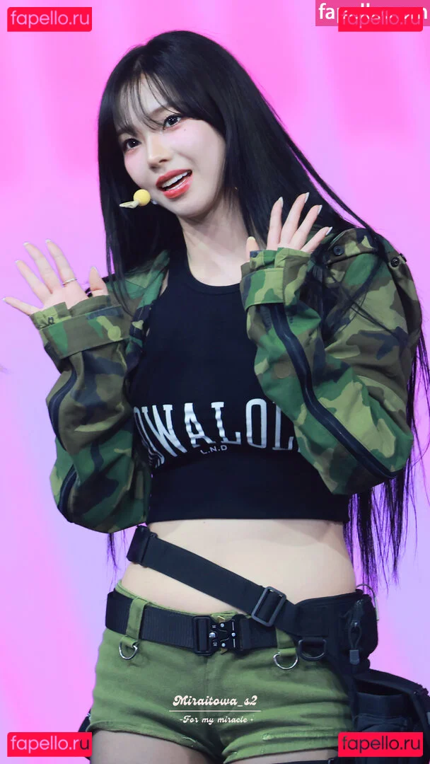 katarinabluu Onlyfans Photo Gallery 