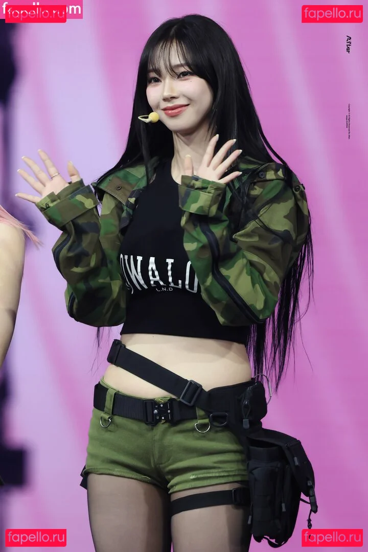 katarinabluu Onlyfans Photo Gallery 