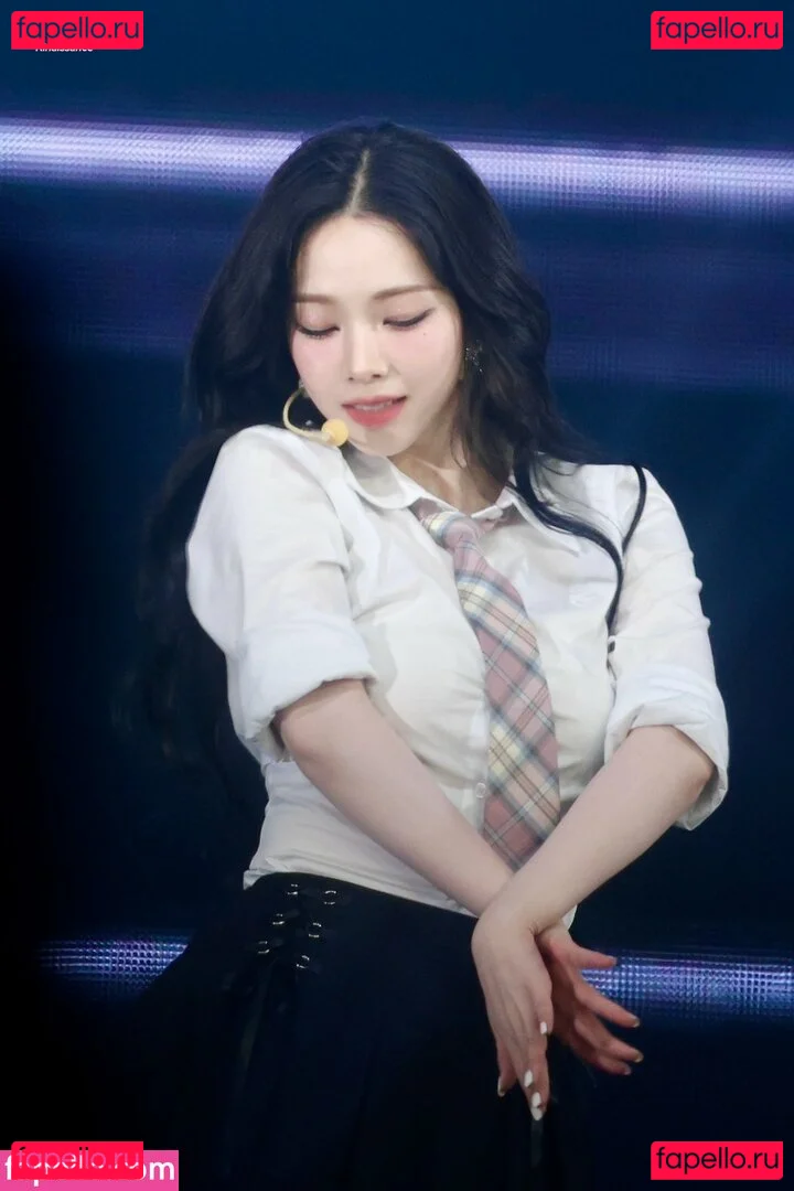 katarinabluu Onlyfans Photo Gallery 