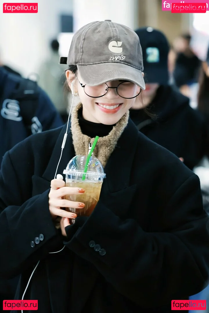 katarinabluu Onlyfans Photo Gallery 