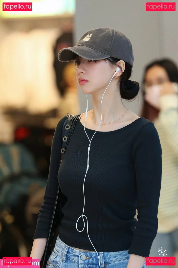 katarinabluu Onlyfans Photo Gallery 