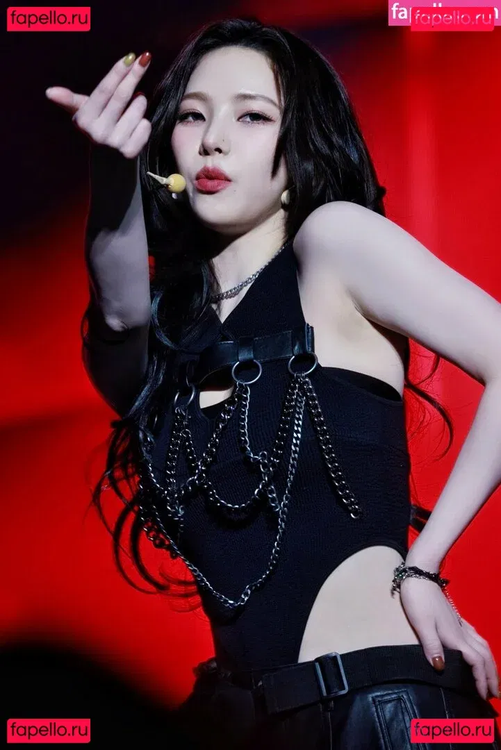 katarinabluu Onlyfans Photo Gallery 