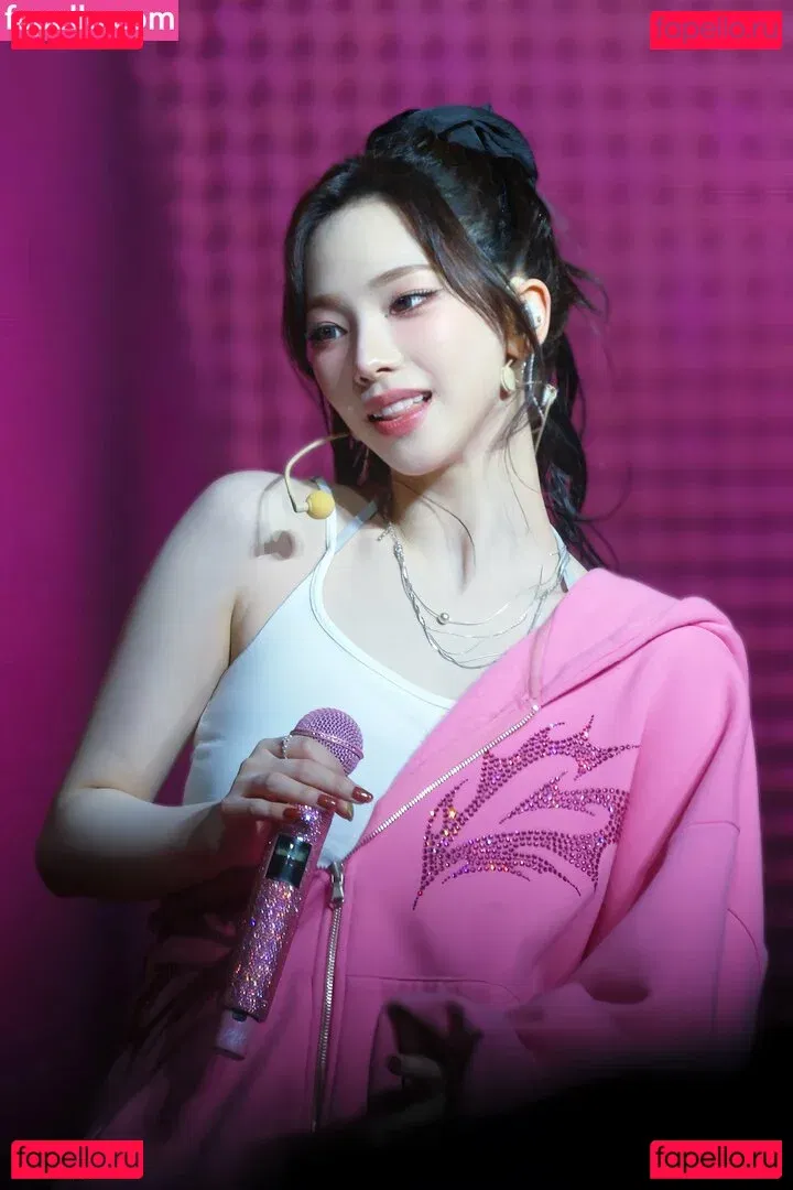 katarinabluu Onlyfans Photo Gallery 