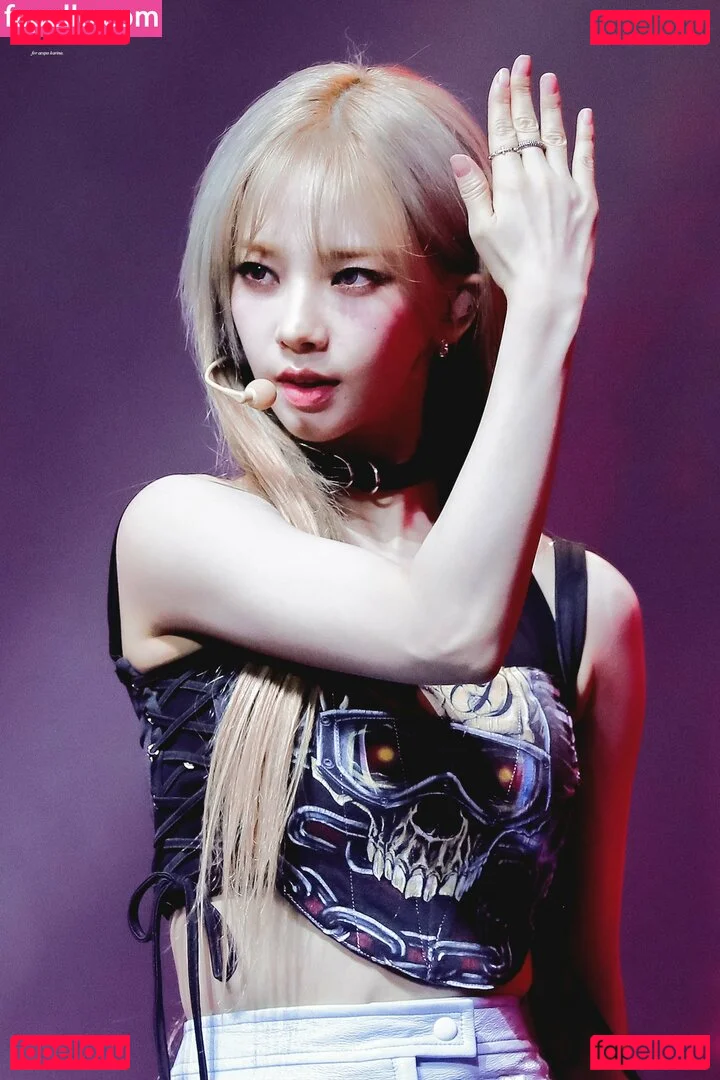 katarinabluu Onlyfans Photo Gallery 