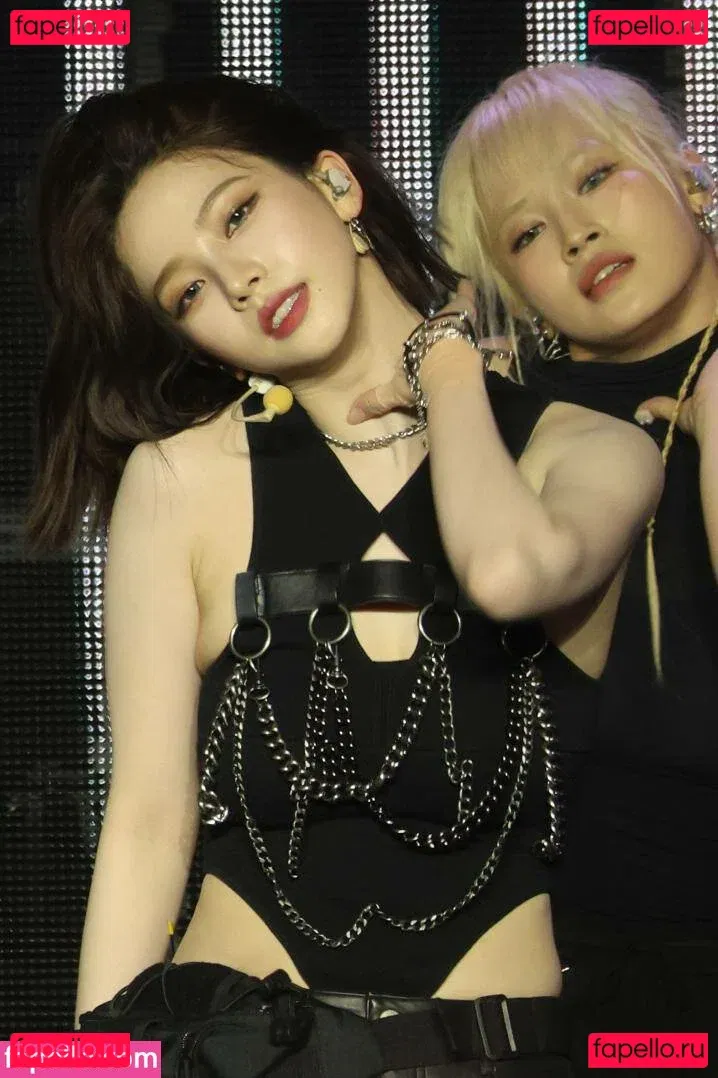 katarinabluu Onlyfans Photo Gallery 