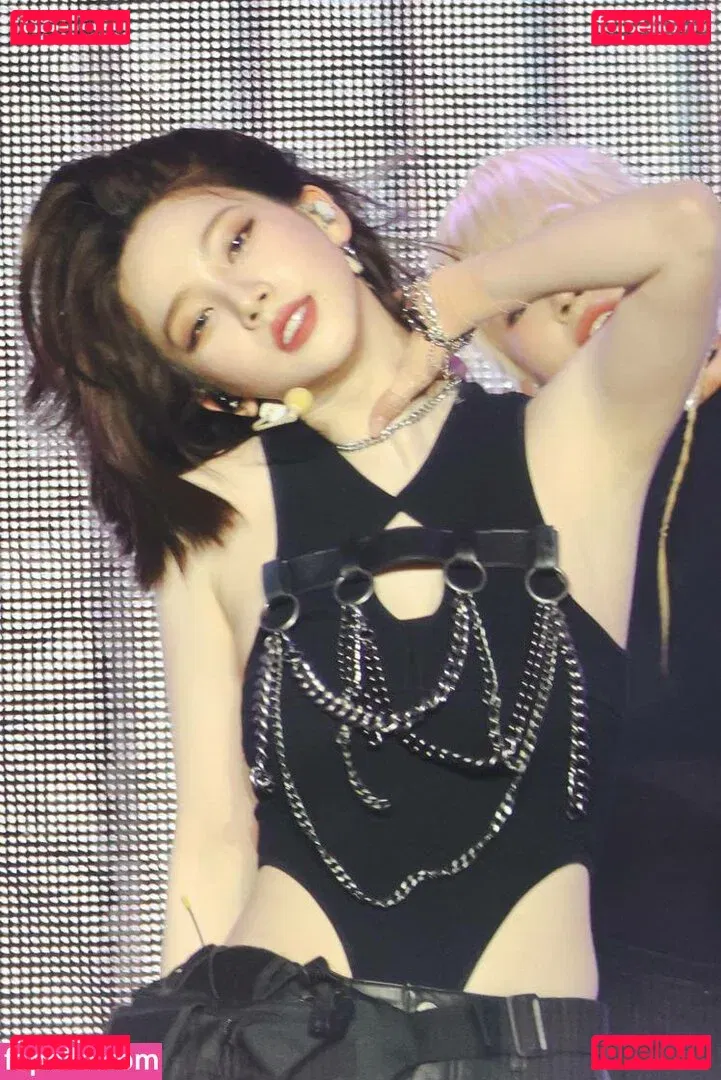 katarinabluu Onlyfans Photo Gallery 