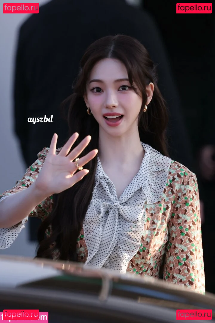 katarinabluu Onlyfans Photo Gallery 